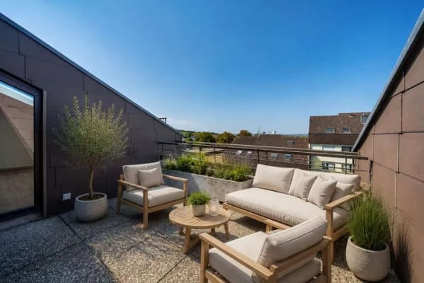 Immobilie in Neckarsulm - Dachgeschosswohnung mit Aufzug, Weitblick und Wohnkomfort! - Bild 0