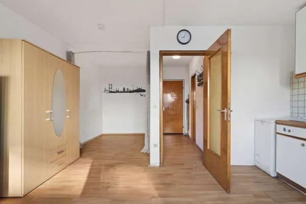 Immobilie in Oberhausen-Rheinhausen - Kompakte 1-Zimmer-Wohnung mit Außenstellplatz und Gestaltungspotenzial - Bild 2