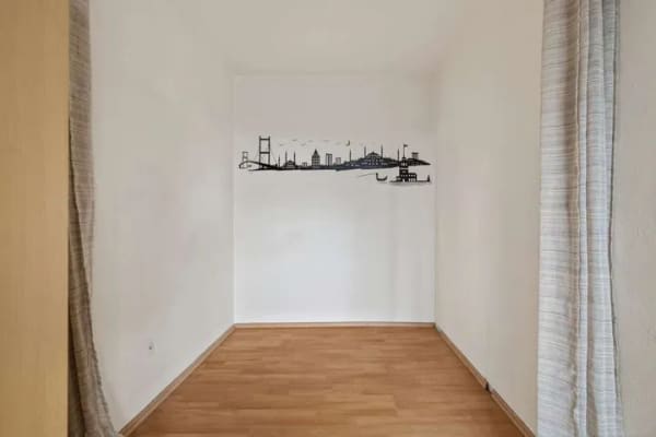 Immobilie in Oberhausen-Rheinhausen - Kompakte 1-Zimmer-Wohnung mit Außenstellplatz und Gestaltungspotenzial - Bild 4
