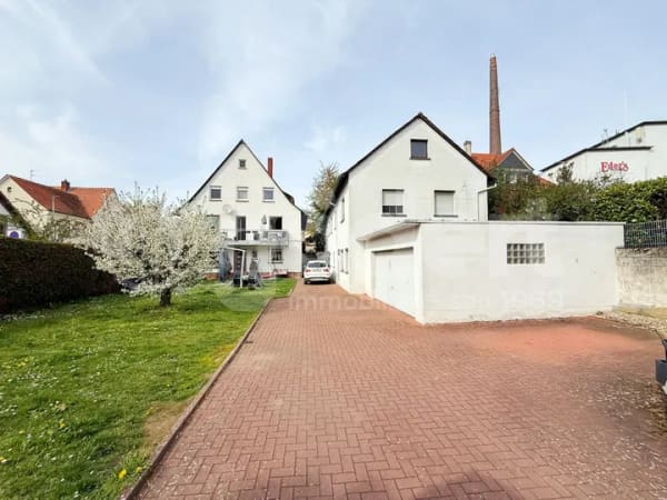 Immobilie in Großostheim - Mehrfamilienhaus mit Grundstück und Nebengebäude - Bild 0