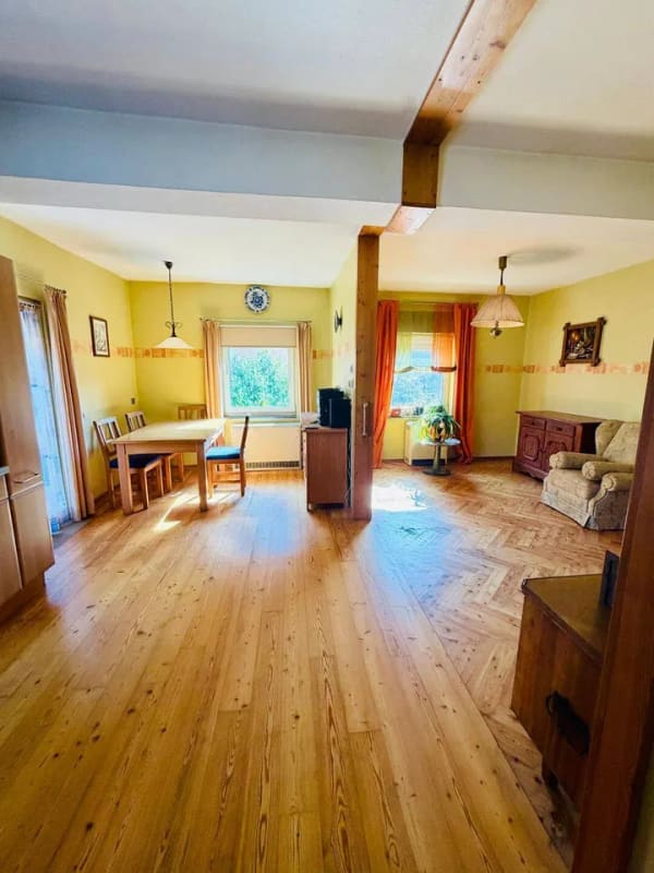 Immobilie in Enkirch - Einfamilienhaus mit viel Platz, Terrasse, 2 Garagen & Photovoltaik – Wohnen und Leben an der Mosel - Bild 0