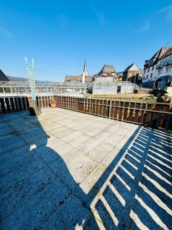 Immobilie in Enkirch - Einfamilienhaus mit viel Platz, Terrasse, 2 Garagen & Photovoltaik – Wohnen und Leben an der Mosel - Bild 3