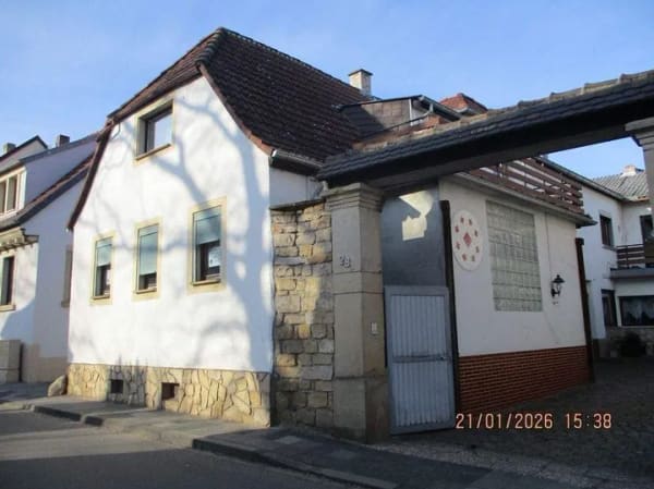 Immobilie in Freinsheim - FREINSHEIM, Wohnung, älteres Baujahr, mit Keller und Garage, gepflegt. Verkaufspreis 234.000,00 Euro. - Bild 0