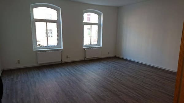 Immobilie in Stralsund - Mehrfamilienwohnhaus mit Keller, Stellflächen und Hofgarten in Stralsund - Tribseer Vorstadt - Bild 2