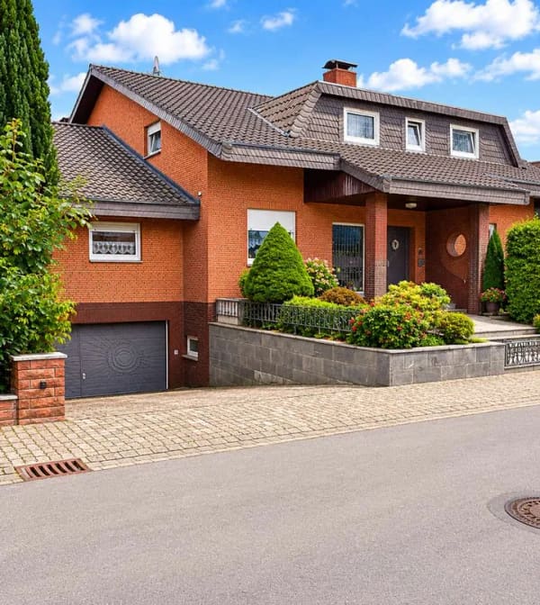 Immobilie in Bad Oeynhausen - Villa mit Einliegerwohnung, Bj. 1978, Wohnfläche Paterre 207m², Einliegerwohnung 120m²,  Grund 790m² - Bild 4