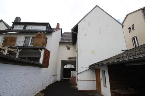 Immobilie in Bonn - Rendite-Mehrfamilienhaus Entwicklungspotenzial Bonn-Duisdorf erzielbare Gesamtmiete 42000 EUR + NK - Bild 2