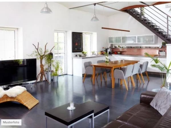Immobilie in Troisdorf - 2 Zimmer Wohnung mit Loggia - Provisionsfrei - Bild 0