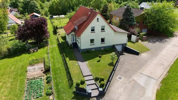 Immobilie in Katlenburg-Lindau - Viel Platz für die ganze Familie - freistehendes Zweifamilienhaus mit Garten in Suterode - Bild 0