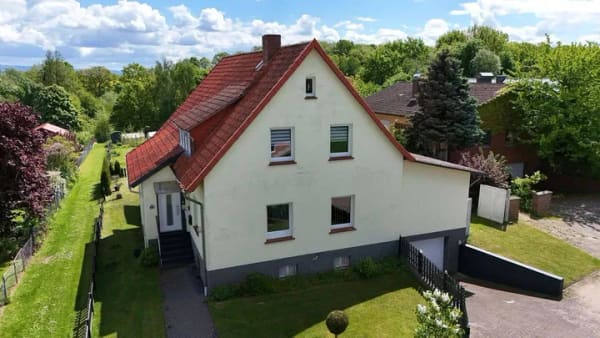 Immobilie in Katlenburg-Lindau - Viel Platz für die ganze Familie - freistehendes Zweifamilienhaus mit Garten in Suterode - Bild 1