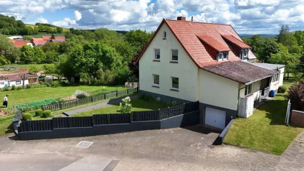 Immobilie in Katlenburg-Lindau - Viel Platz für die ganze Familie - freistehendes Zweifamilienhaus mit Garten in Suterode - Bild 2
