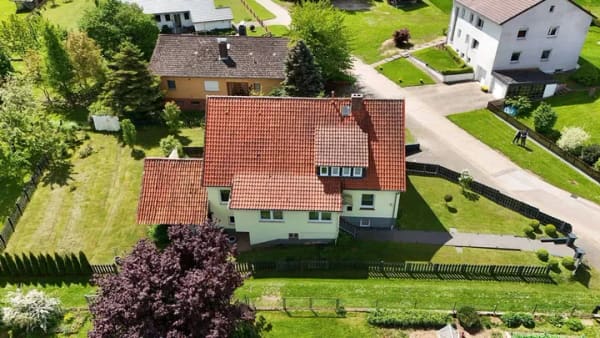Immobilie in Katlenburg-Lindau - Viel Platz für die ganze Familie - freistehendes Zweifamilienhaus mit Garten in Suterode - Bild 3