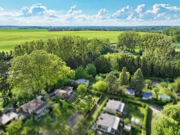 Immobilie in Neverin - Gepflegtes Eigentumsgrundstück mit teilmodernisiertem Bungalow in naturnaher Lage - Bild 2
