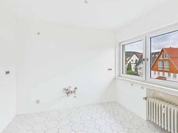 Immobilie in Bad Boll - Im Herzen von Bad Boll - 
Komplett sanierte, sehr interessante 4,5-Zimmer-Wohnung - Bild 3