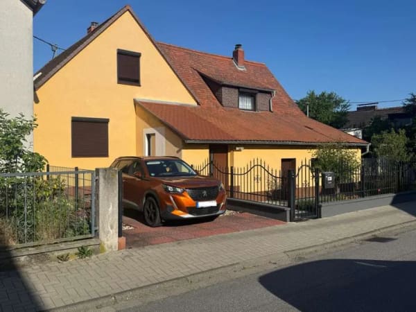 Immobilie in Limeshain - Ruhig gelegenes 2-Familienhaus mit Nebengebäude und viel Potenzial in Feldrandnähe! - Bild 0