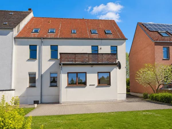 Immobilie in Eilenburg - Idyllisch Wohnen - Hobby - Vermietung: 3 WE mit großem Grundstück, Pool, Gartenhaus, Werkstatt - Bild 2