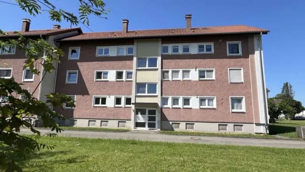 Immobilie in Leutkirch im Allgäu - Solide Wohnung ohne unnötigen Firlefanz
Hell und optimal geschnitten - Bild 1