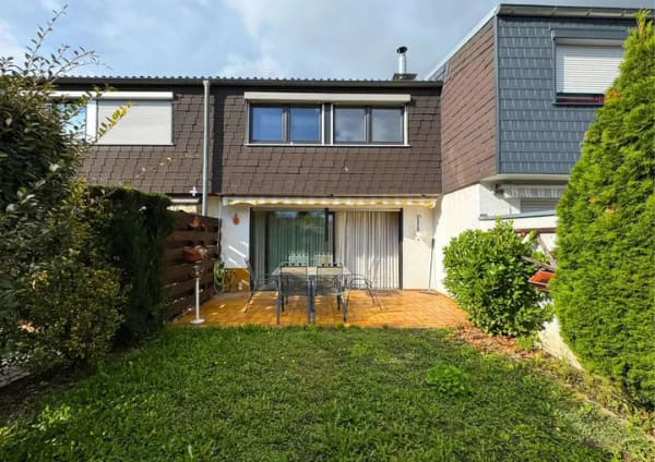 Immobilie in Mutterstadt - Gepflegtes Einfamilienhaus mit sonnigem Garten und Garage - Bild 1