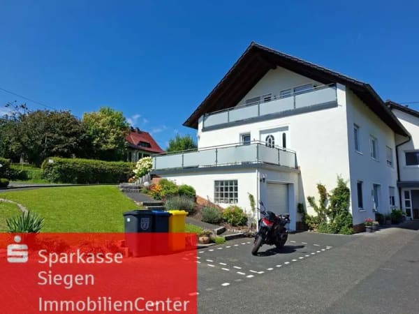 Immobilie in Freudenberg - Top Dreifamilienhaus * Freudenberg-Büschergrund * Sackgasse – Wohnen & zusätzliche Mieteinnahmen - Bild 0