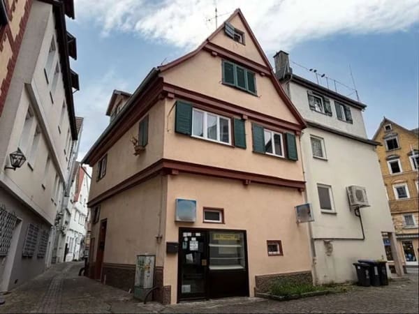 Immobilie in Schorndorf - Kleines Wohnhaus mit Gewerbe in der Schorndorfer Innenstadt  - Bild 0