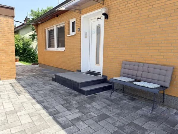 Immobilie in Gemmingen - - Gepflegter  Einfamilienbungalow mit Einliegerwohnung - - Bild 1