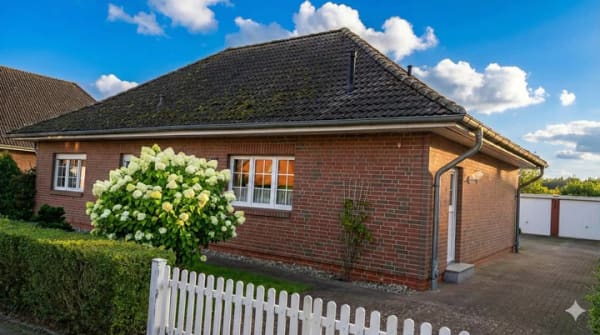Immobilie in Lübtheen - Gepflegter Bungalow - Mit großer Ausbaureserve! - Bild 0