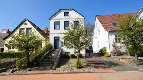 Immobilie in Schleswig - Modernisiertes Zweifamilienhaus - Bild 1