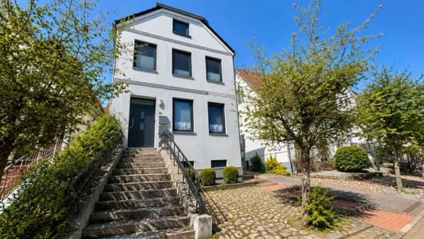 Immobilie in Schleswig - Modernisiertes Zweifamilienhaus - Bild 2