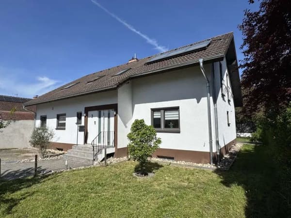 Immobilie in Haßmersheim - Modernisiertes Einfamilienhaus mit Einliegerwohnung  - Bild 0