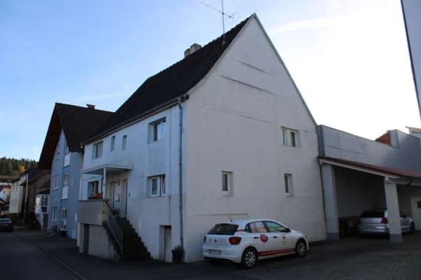 Immobilie in Höpfingen - Zweifamilienhaus mit Scheune-Garten-Garage mit Hebebühne - Bild 0