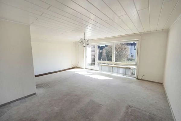 Immobilie in Coburg - Gemütliches Reihenhaus in schöner Stadtrandlage in Coburg, nahe Wirtsgrund (Renovierungsbedürftig) - Bild 3