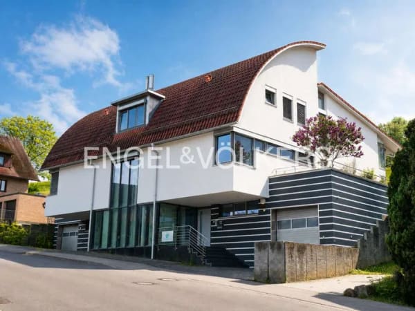 Immobilie in Ammerbuch - Außergewöhnliche Architektur in bester Verarbeitung mit Gartenparadies und Pool - Bild 0