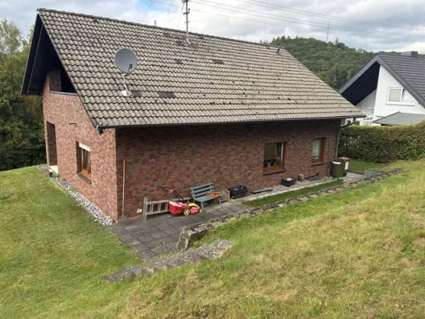 Immobilie in Niederfischbach - Kaufpreisreduzierung - 
Verklinkertes Einfamilienhaus mit Garage - Bild 2