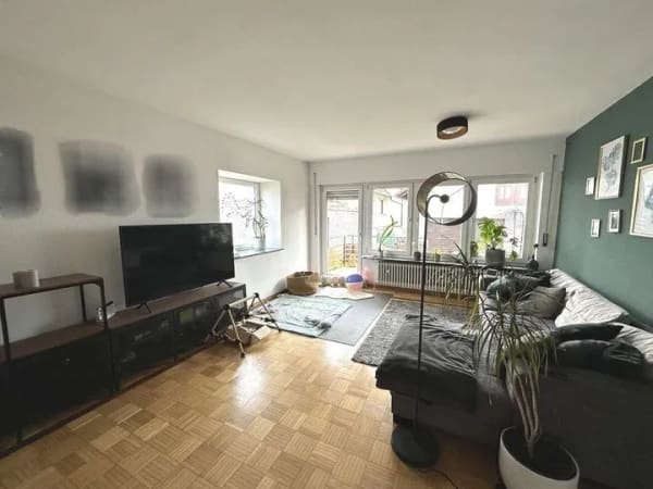 Immobilie in Köngen - Attraktives Zweifamilienhaus in zentraler Lage von Köngen - Bild 1