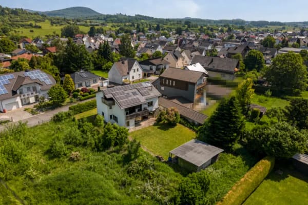 Immobilie in Wirges - ! Einfamilienhaus mit großem Sonnengrundstück ! - Bild 2