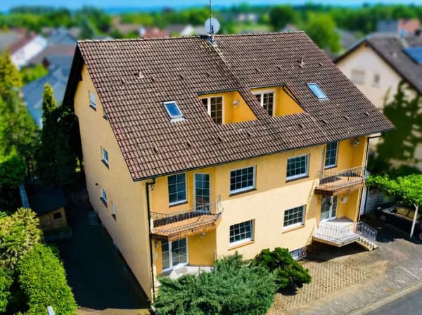 Immobilie in Dieburg - Schön geschnittene Doppelhaushälfte mit Einliegerwohnung in begehrter Lage von Dieburg - Bild 1