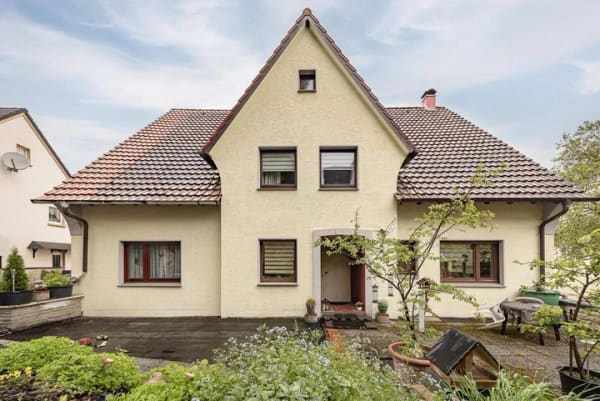 Immobilie in Wetter (Ruhr) - Charmantes Zweifamilienhaus mit Garage, Vollkeller und vielseitigen Nutzungsmöglichkeiten in Wetter-Volmarstein - Bild 0