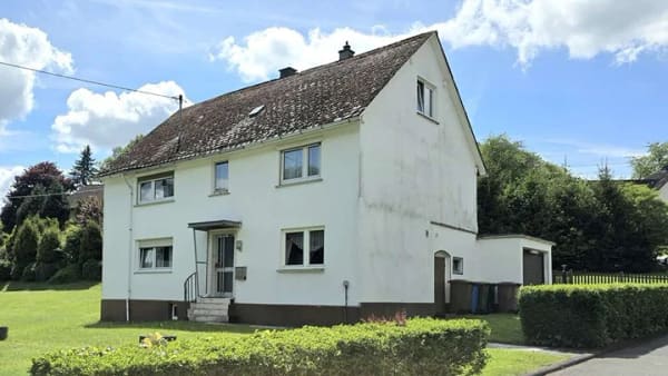 Immobilie in Burbach - Geräumiges Haus mit schönem Grundstück in ruhiger Ortsrandlage von Burbach-Gilsbach! - Bild 0
