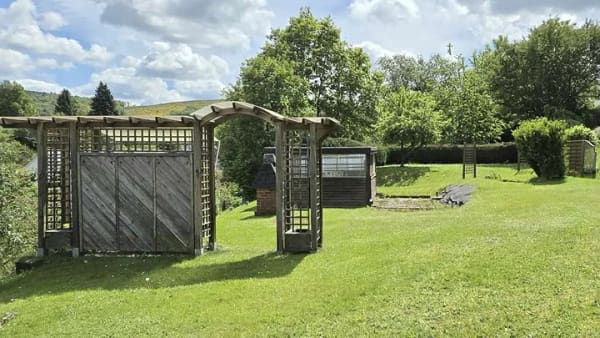 Immobilie in Burbach - Geräumiges Haus mit schönem Grundstück in ruhiger Ortsrandlage von Burbach-Gilsbach! - Bild 4