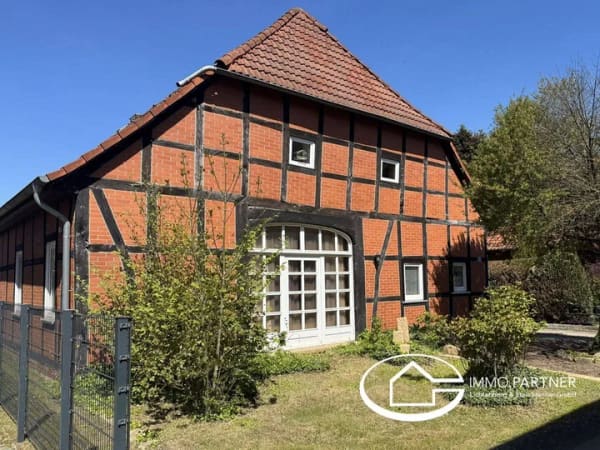 Immobilie in Landesbergen - Von Ihrem IMMO.PARTNER: Modernisiertes Einfamilienhaus - Alte Stilelemente treffen auf Moderne - Bild 0