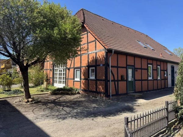 Immobilie in Landesbergen - Von Ihrem IMMO.PARTNER: Modernisiertes Einfamilienhaus - Alte Stilelemente treffen auf Moderne - Bild 2