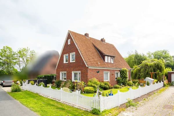 Immobilie in Wangerland - Wangerland: Einfamilienhaus mit großem Grundstück in ruhiger Lage von Tettens nähe Nordseeküste! - Bild 2