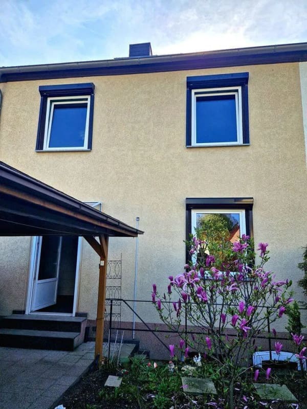 Immobilie in Schkopau - Reihenmittelhaus in beliebter Wohnlage in Schkopau zu verkaufen - Bild 2
