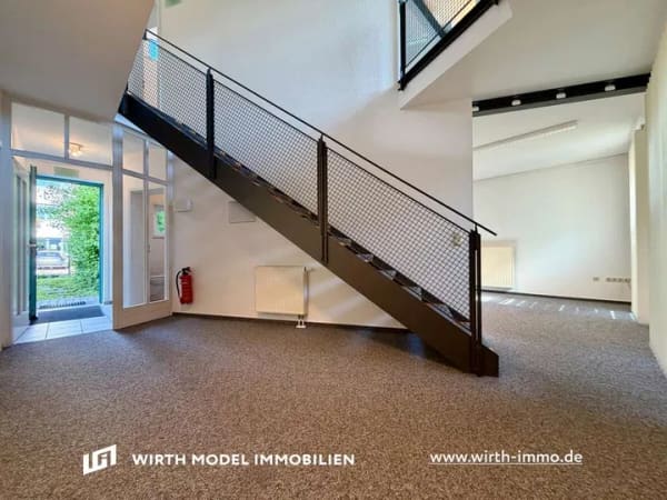 Immobilie in Grafenrheinfeld - Extravagante Doppelhaushälfte mit schönem Garten und Carport in Grafenrheinfeld - Bild 2