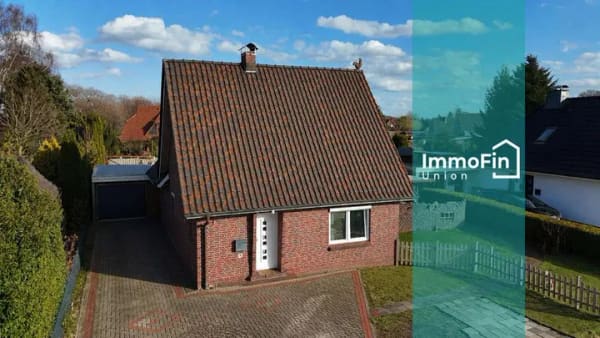 Immobilie in Zetel - Ihr neues Zuhause: Großzügiges Einfamilienhaus in ruhiger Wohnlage mit großem Garten - Bild 0