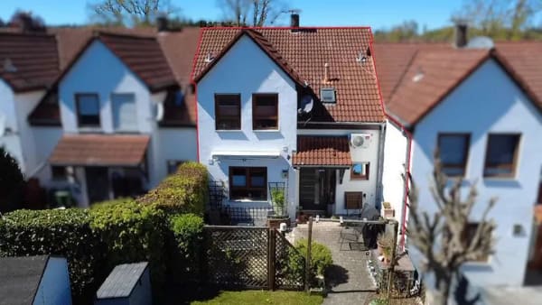 Immobilie in Erolzheim - Gepflegtes Reihenmittelhaus mit moderner Ausstattung und Garten in ruhiger Wohnlage. - Bild 3