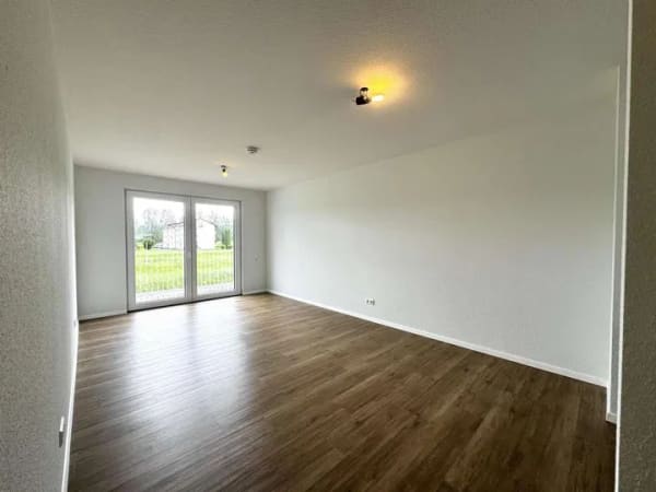 Immobilie in Isny im Allgäu - Seniorengerechtes Appartement mit Balkon mit Blick ins Grüne in attraktiver Lage in Isny im Allgäu - Bild 3