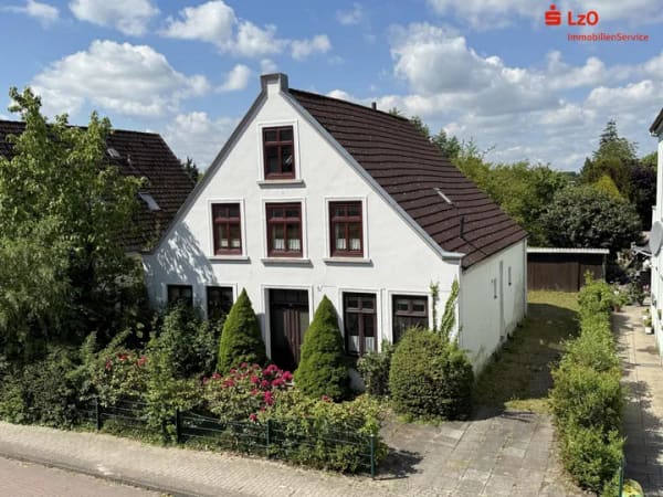 Immobilie in Brake - Zweifamilienhaus in zentraler Lage - Bild 0