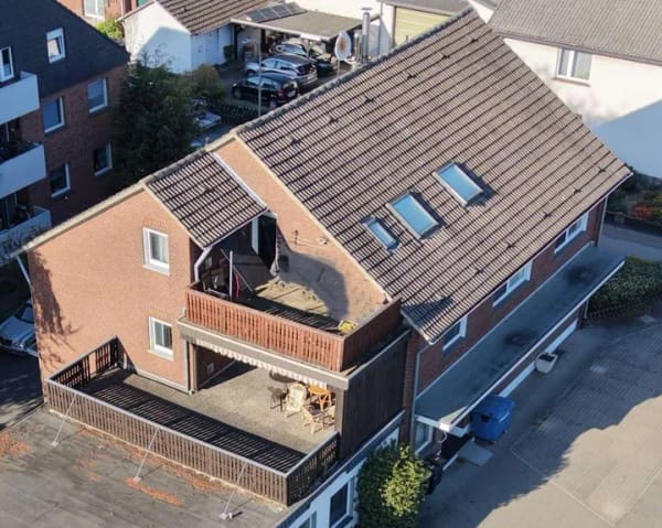 Immobilie in Rheda-Wiedenbrück - Unzählige Möglichkeiten - zentral in Rheda 
Erdgeschoss: Gewerbe- oder Wohnraum 
z. B. Praxis/Phys - Bild 1