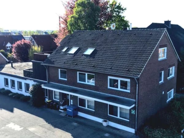 Immobilie in Rheda-Wiedenbrück - Wohnen im Herzen von Rheda
Schöne große 5 Zimmer Wohnung im 
1. Obergeschoss - Bild 2