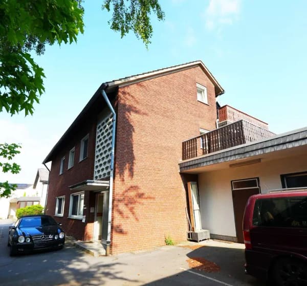 Immobilie in Rheda-Wiedenbrück - Wohnen im Herzen von Rheda
Schöne große 5 Zimmer Wohnung im 
1. Obergeschoss - Bild 3